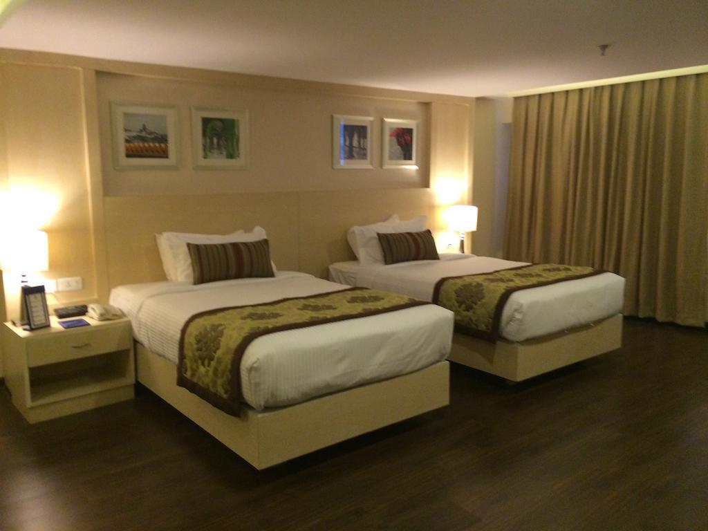 Hotel Golden Tulip Jaipur