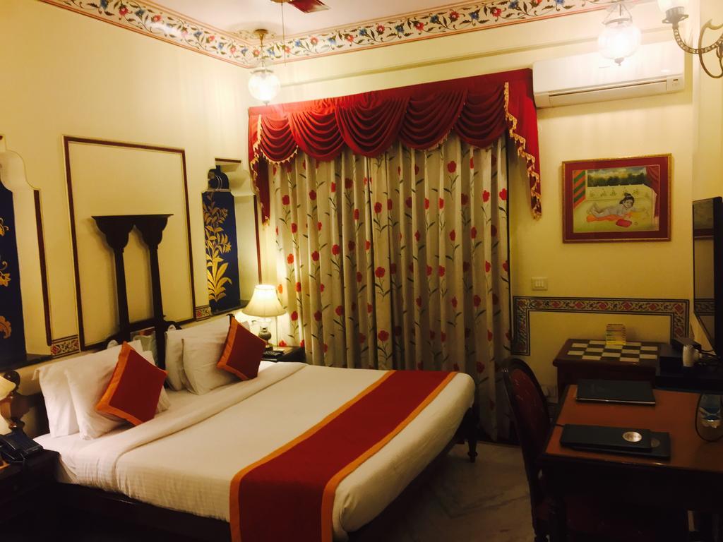 Hotel Umaid Mahal - A Heritage Style Boutique Jaipur