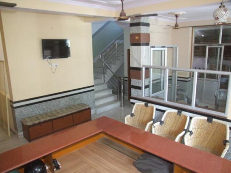 Hotel Chit 2*