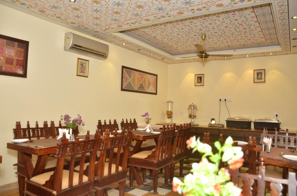Hotel Rajputana Haveli - Jaipur