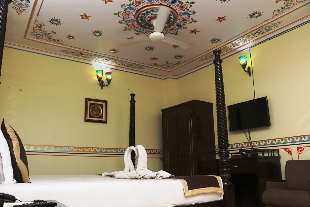 Vaishnavi 2*