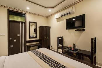 Hotel Oyo Khole Ke Hanuman Ji 3*