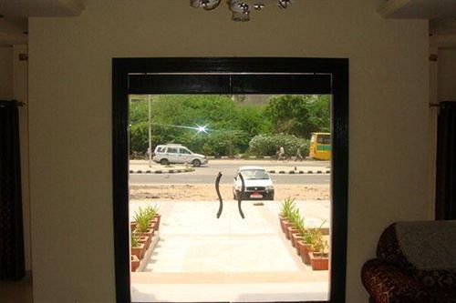 Hotel Malak Mahal Palace 3*