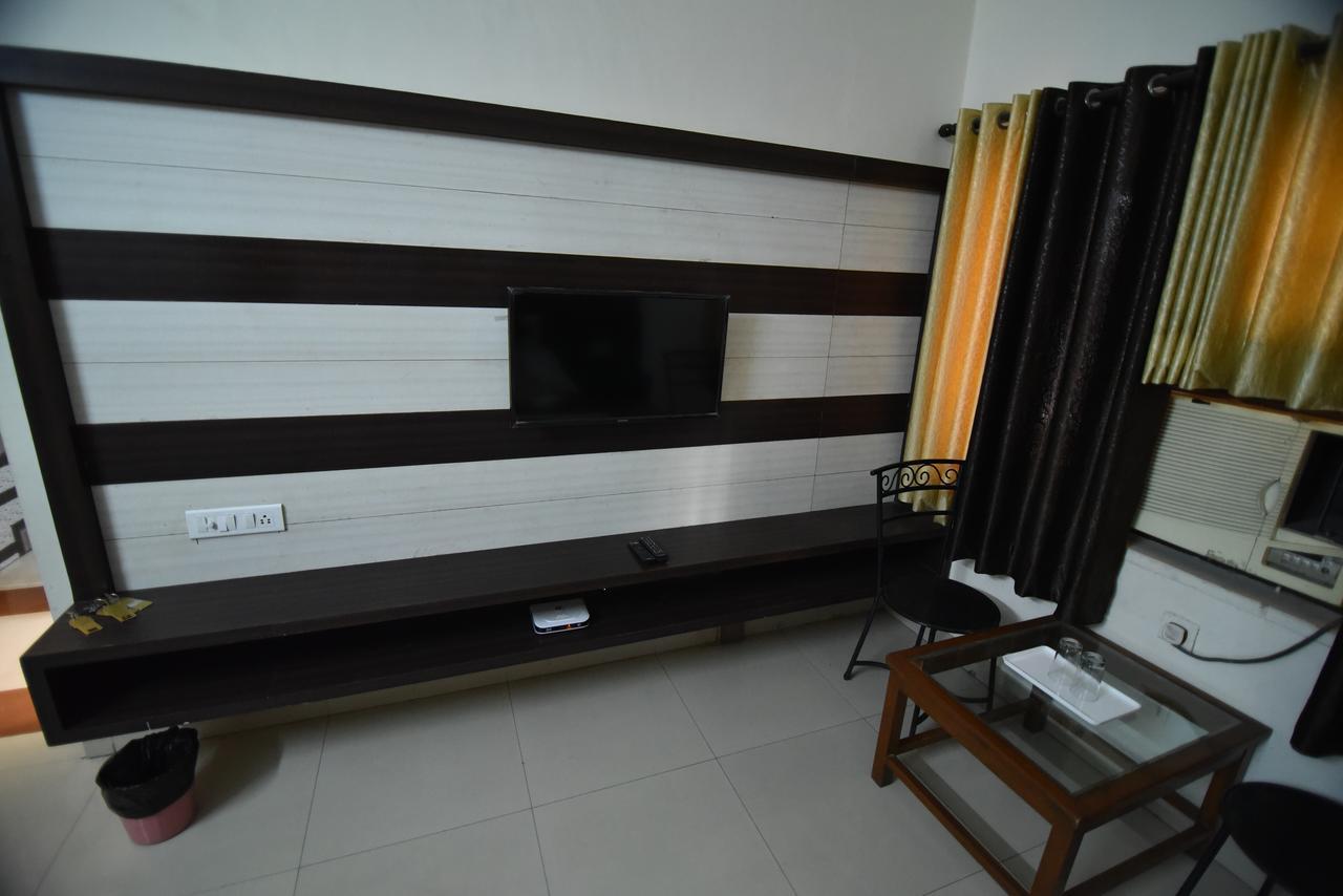 Vaishnavi Hotel