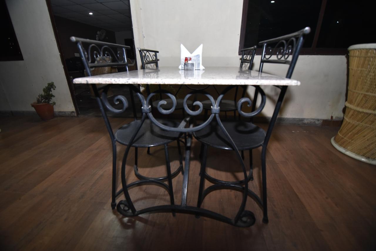 Vaishnavi Hotel 2*