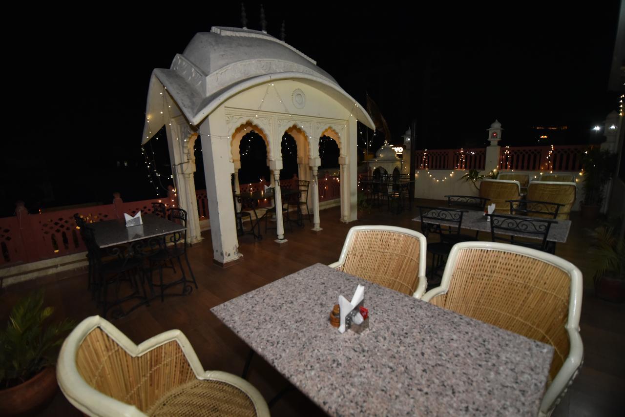 Vaishnavi Hotel