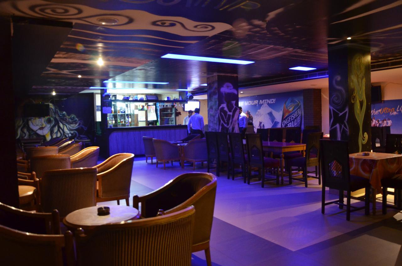 Castle Lalpura Mi Road Hotel 3*