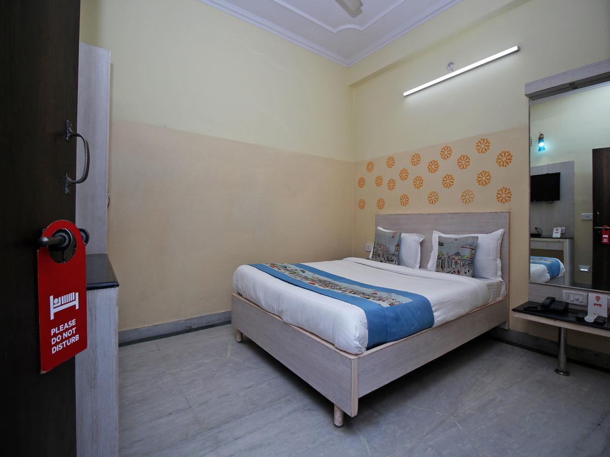 Hotel Oyo 1143 Hotel Rdb Palace 3*