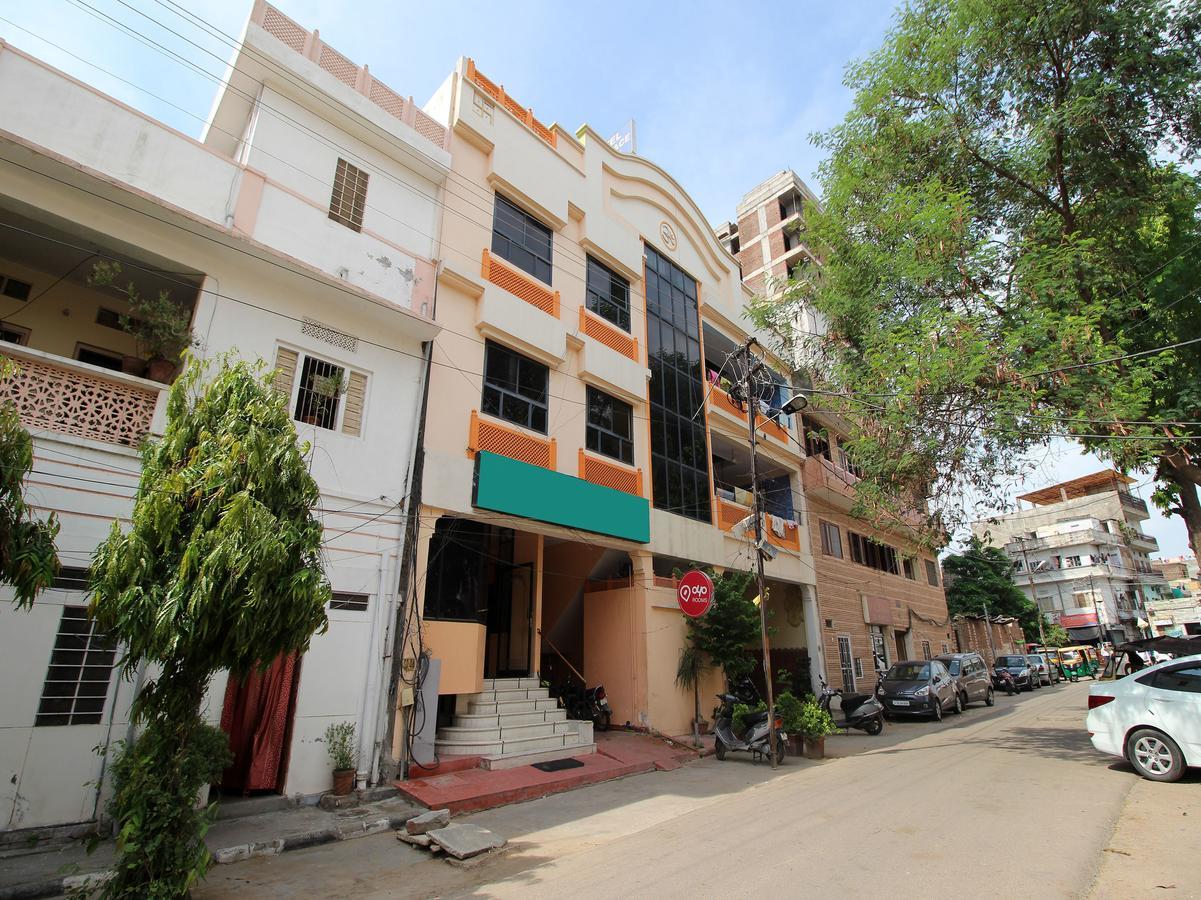 Hotel Oyo 1143 Hotel Rdb Palace 3*