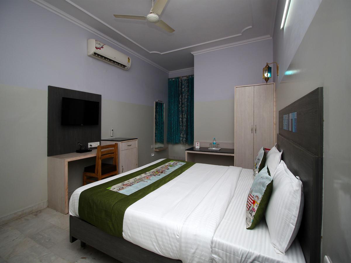Oyo 1143 Hotel Rdb Palace Hotel