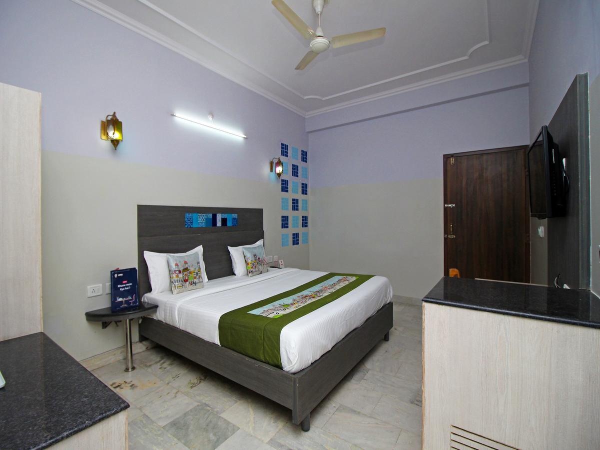 Hotel Oyo 1143 Hotel Rdb Palace