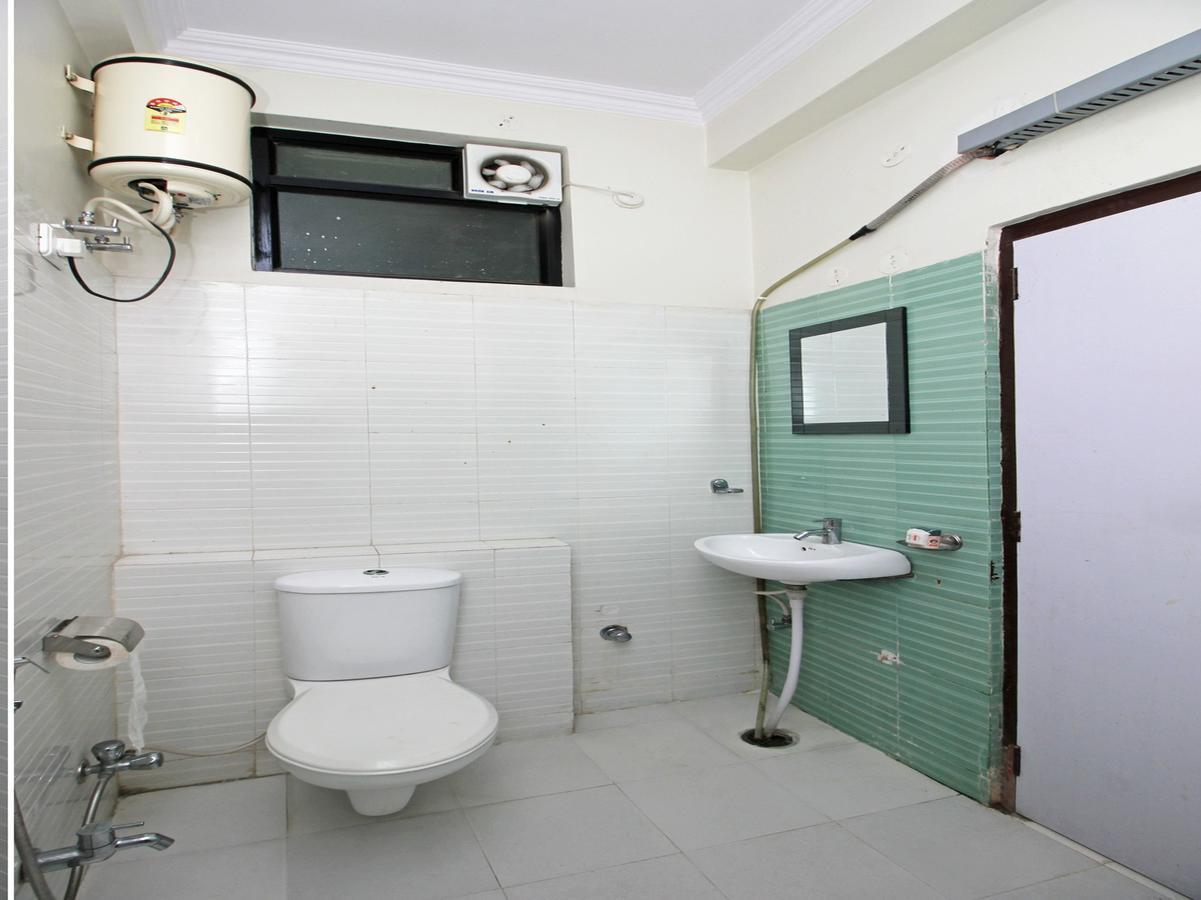 Hotel Oyo 8936 Near Wtp Mall 3*