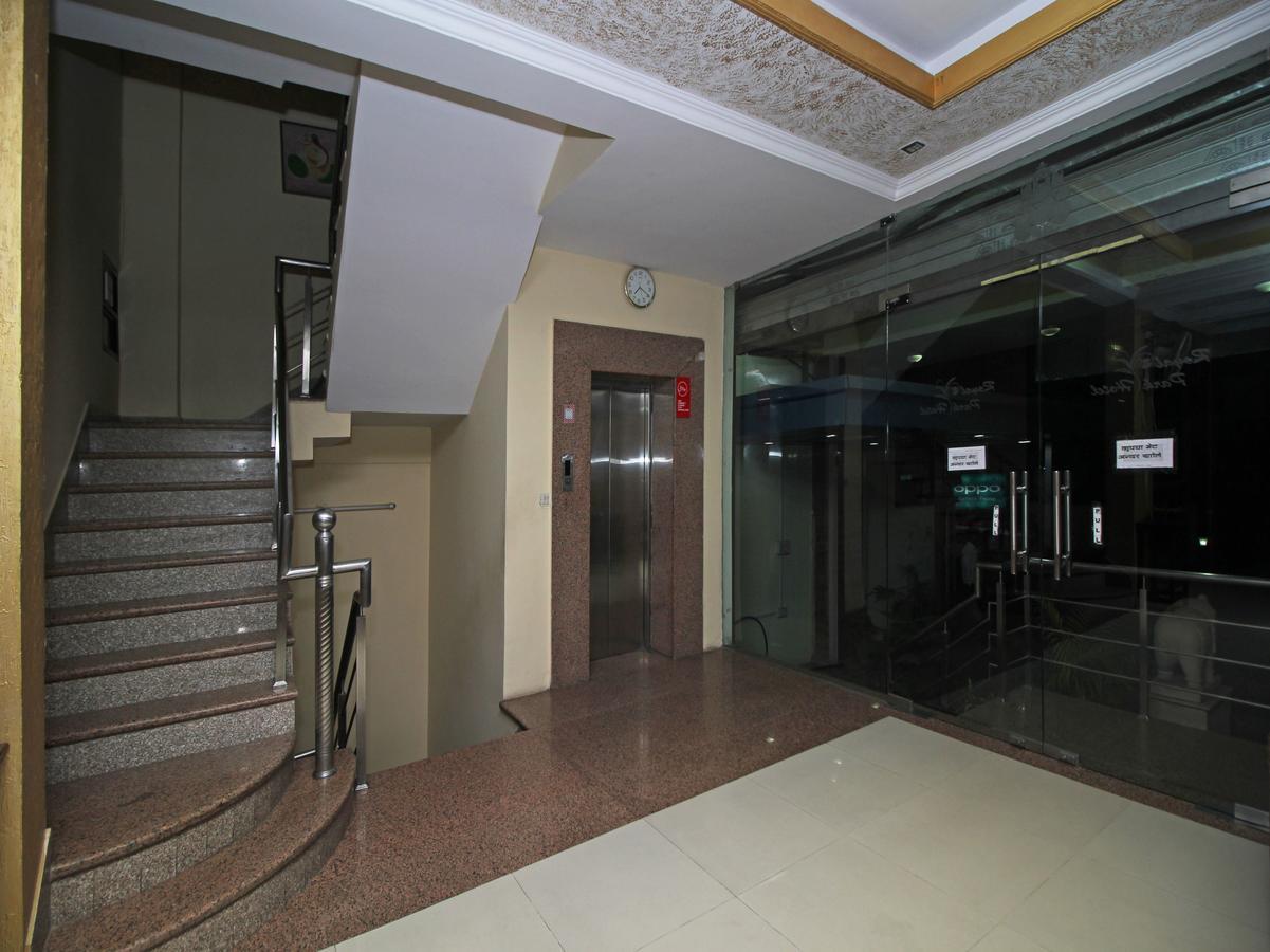 Oyo 8936 Near Wtp Mall
