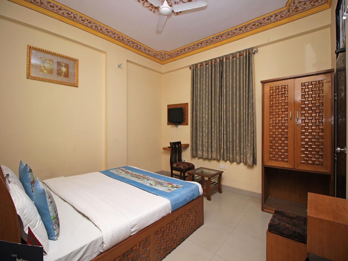 Hotel Oyo 8936 Near Wtp Mall