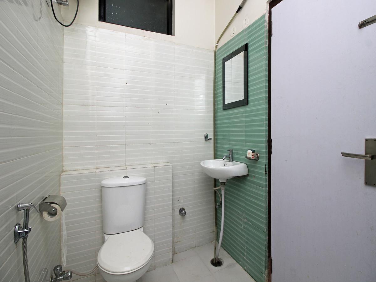Oyo 8936 Near Wtp Mall Hotel