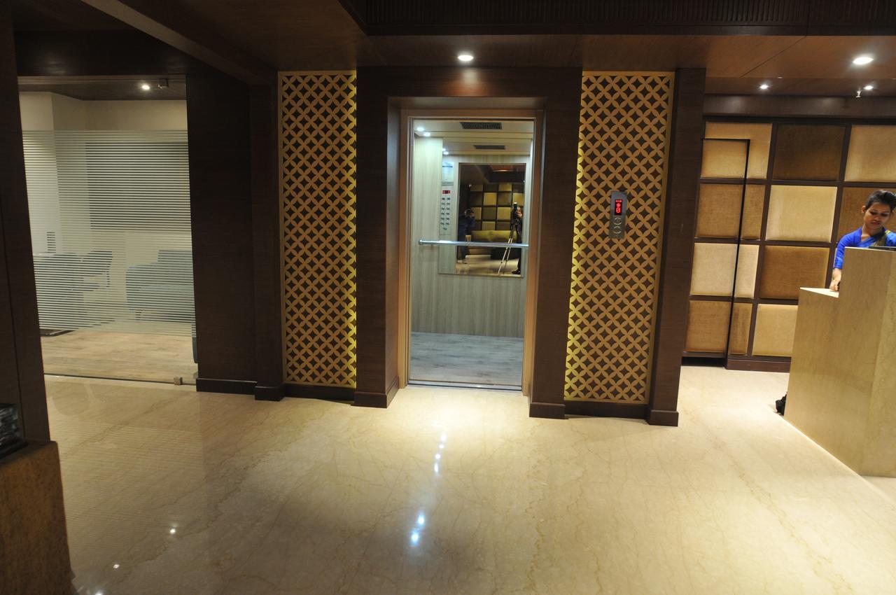 Royale Lalit 3*