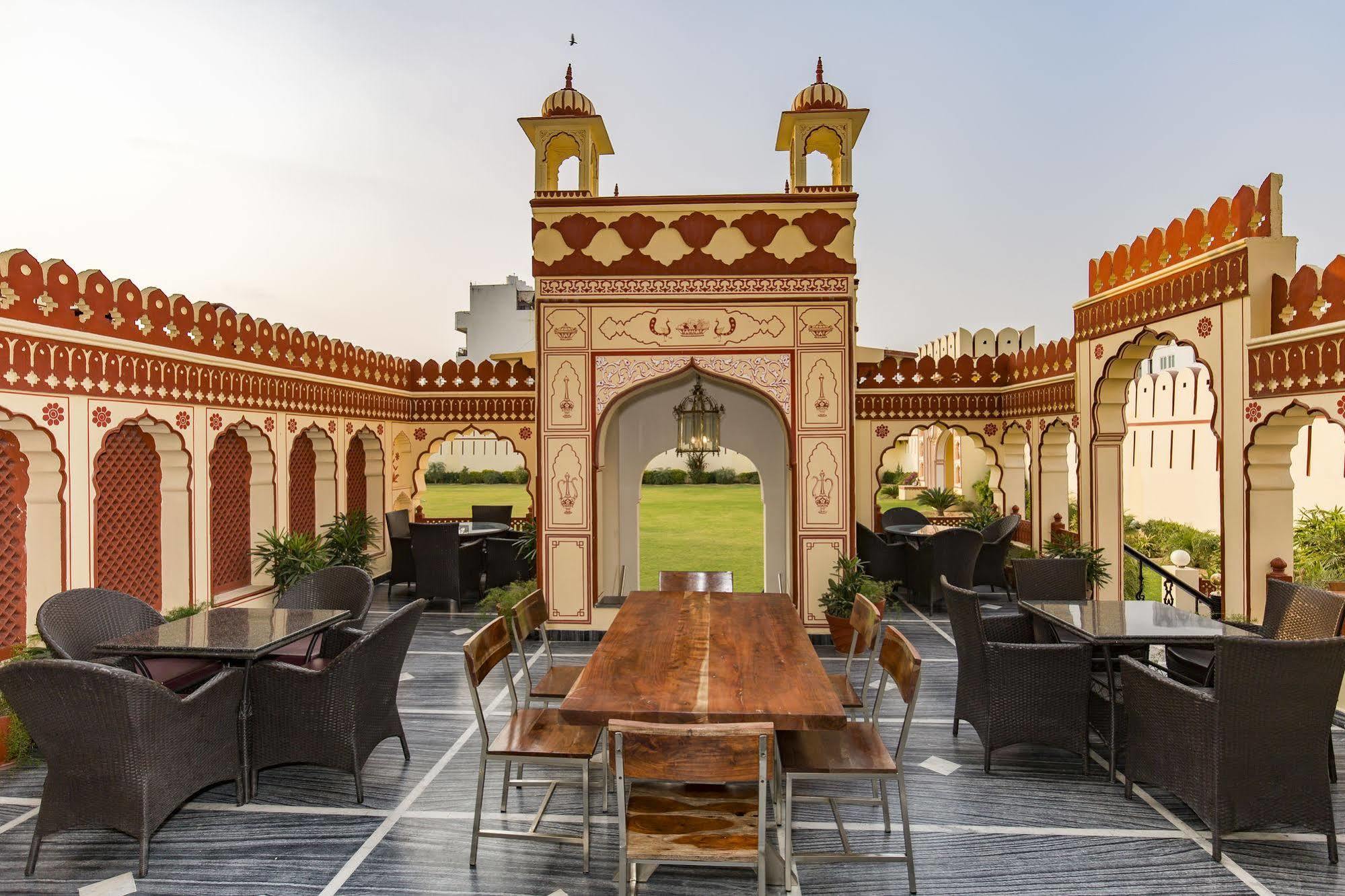 Resort Umaid Haveli-a Heritage Style &