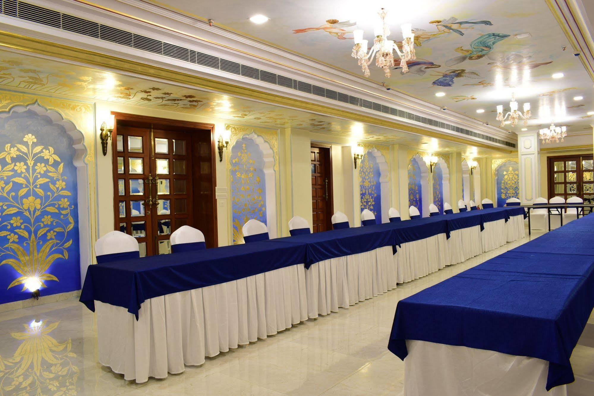 Resort Umaid Haveli-a Heritage Style & Jaipur