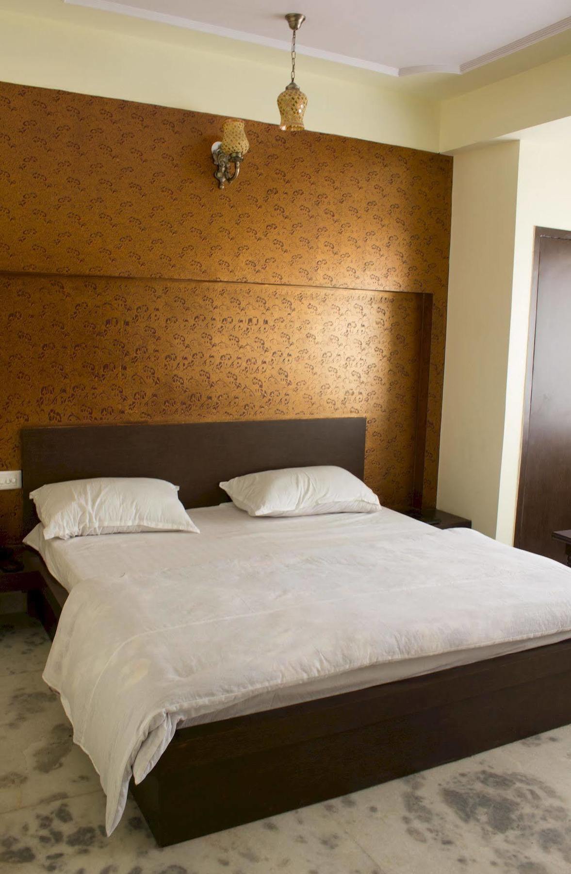 Hotel Holiday Home 2*