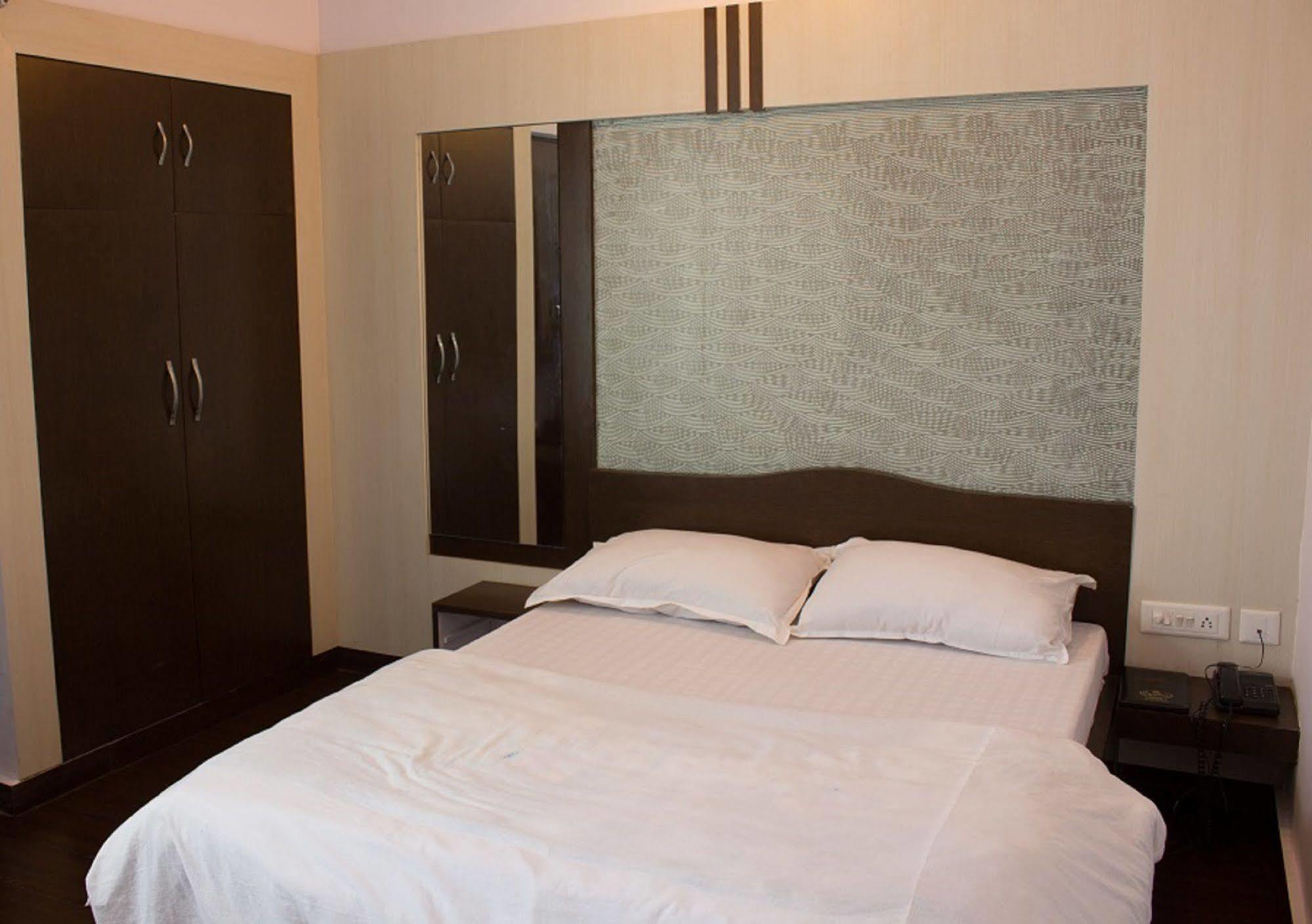 Hotel Holiday Home Jaipur