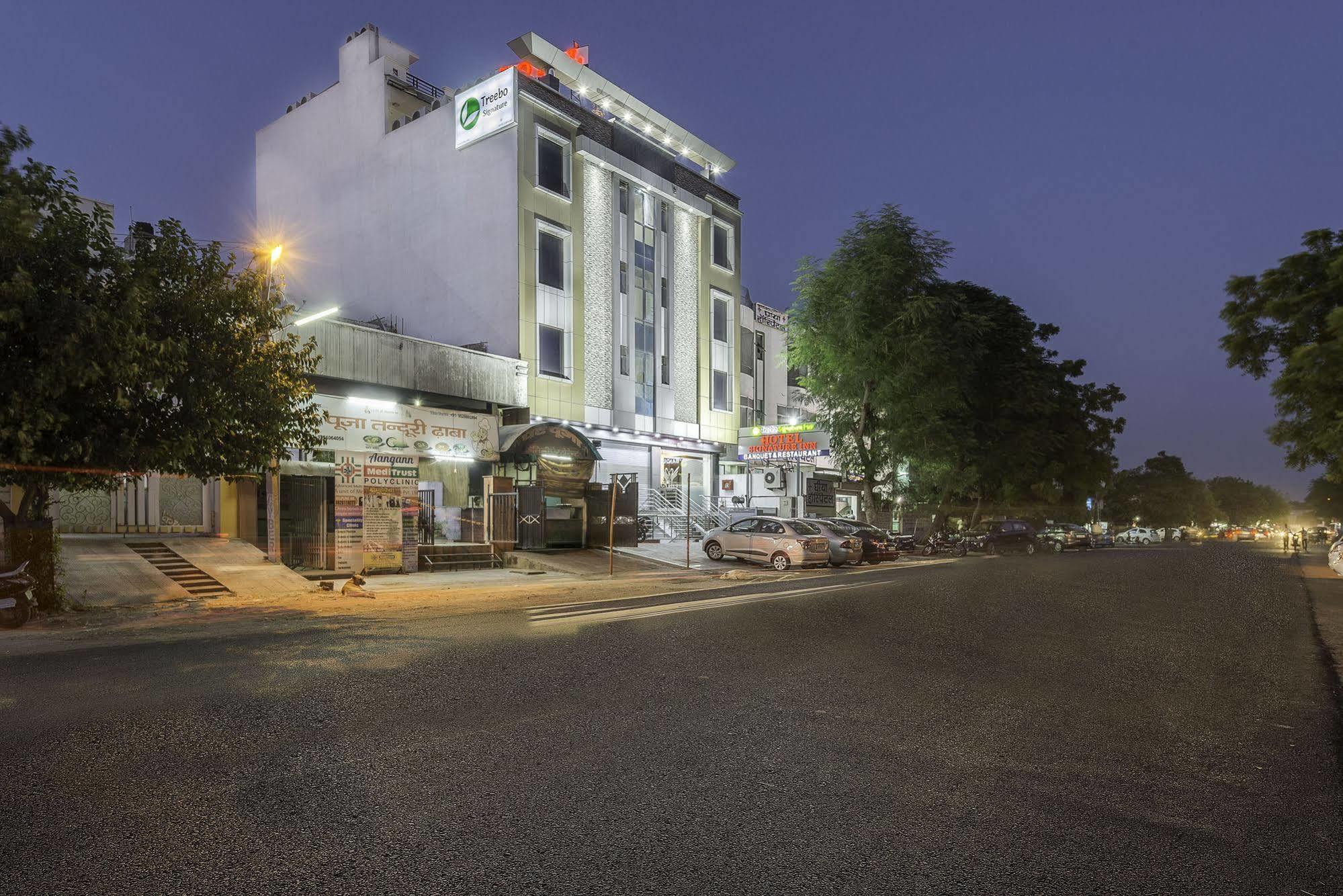 Treebo Signature Malviya Nagar 3*