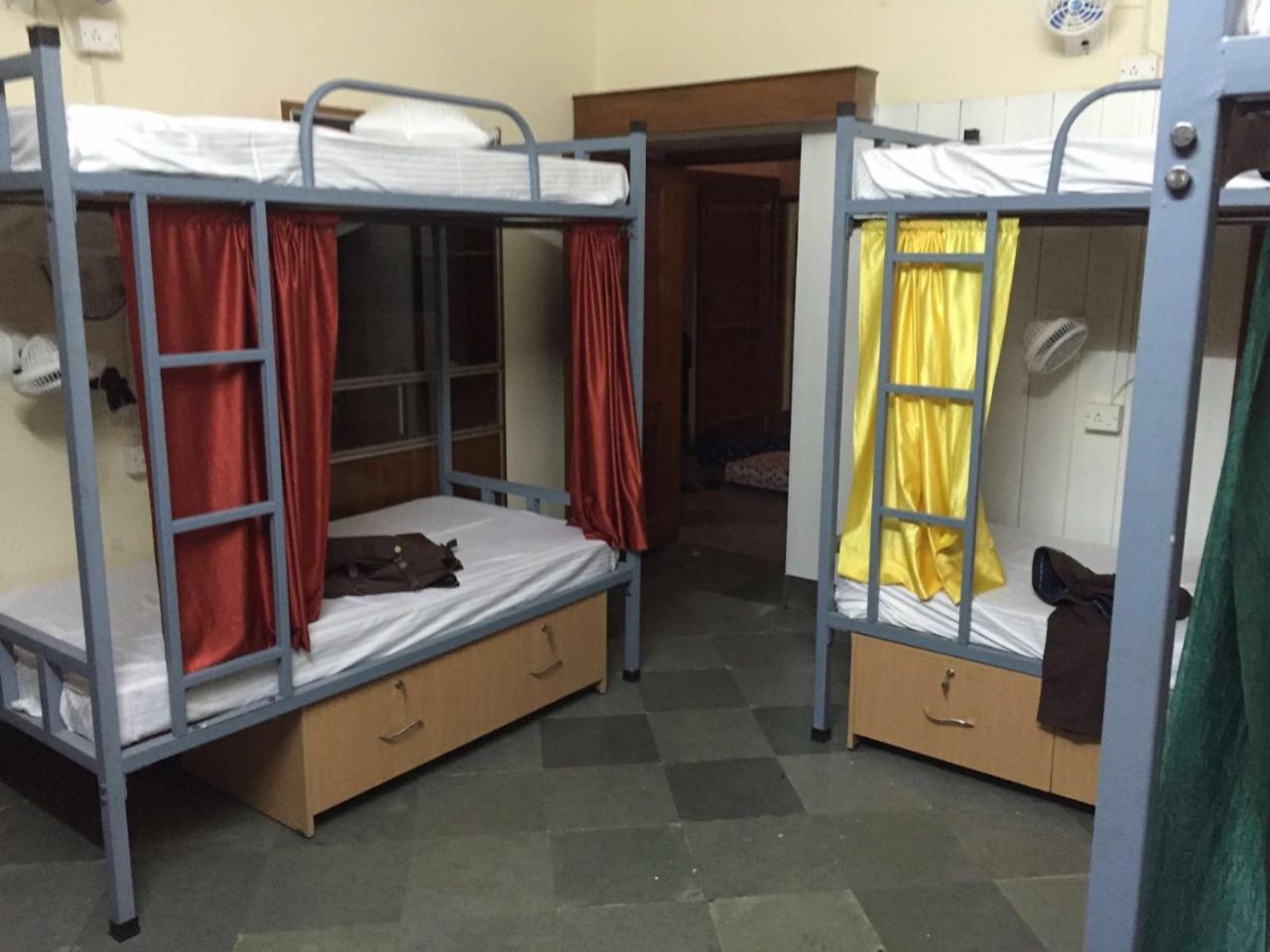 Hostel Doodle Rack Jaipur