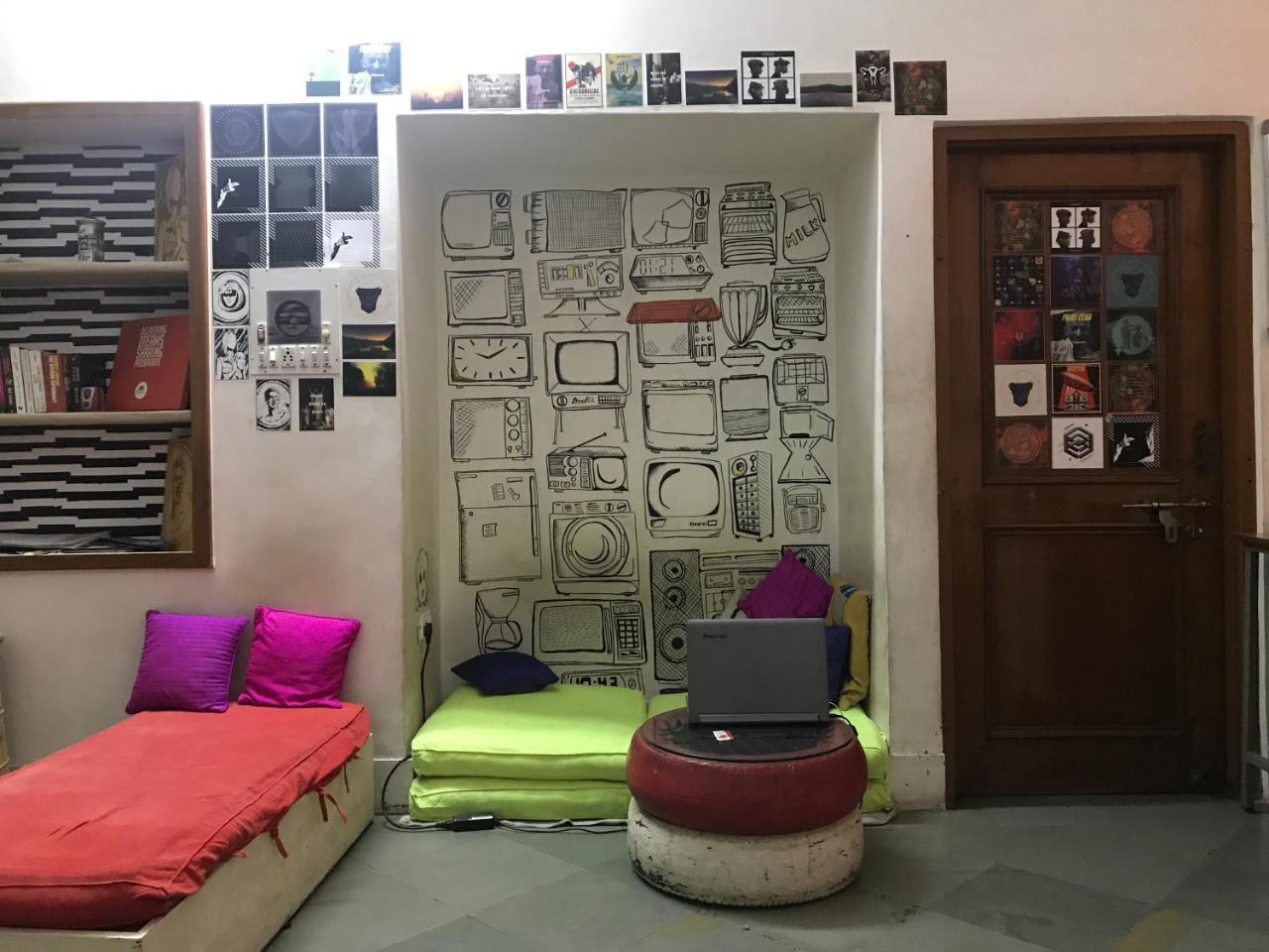 Doodle Rack Jaipur