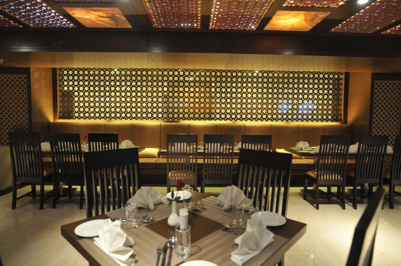 Royale Lalit 3* Jaipur