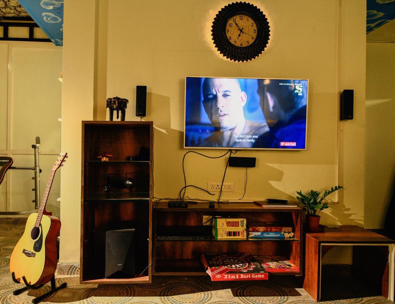 Hostel Hometales