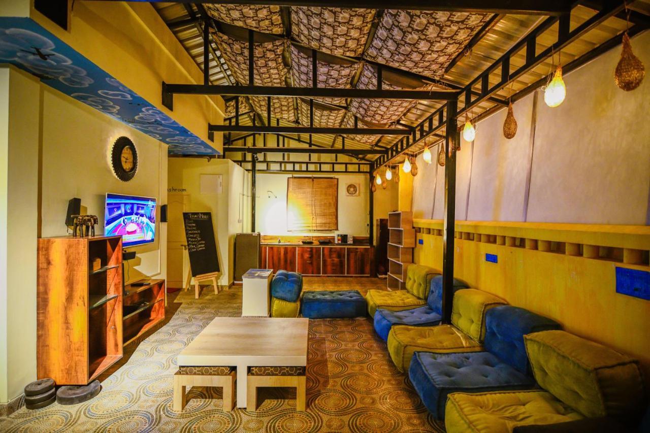 Hometales Hostel