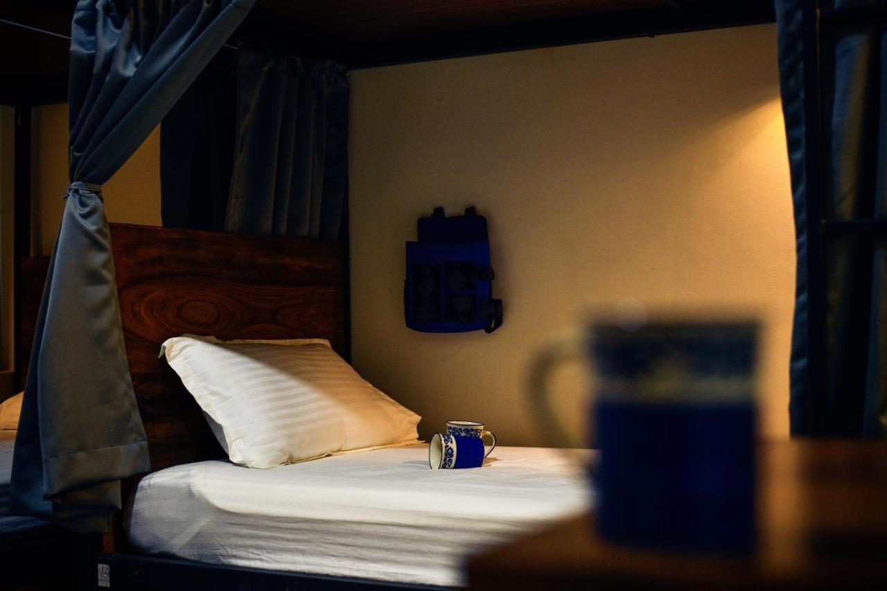 Hostel Hometales