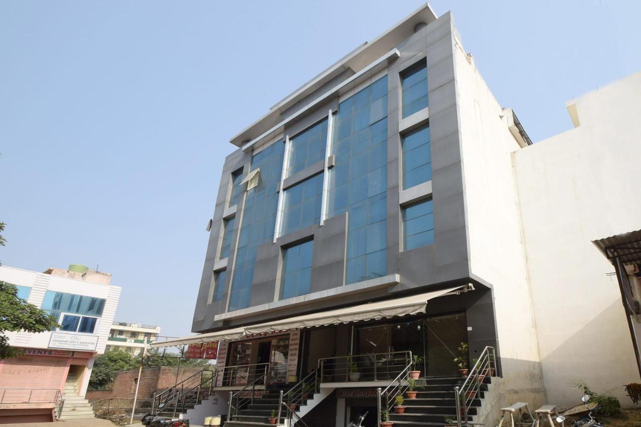 Hotel Oyo 23358 Royal
