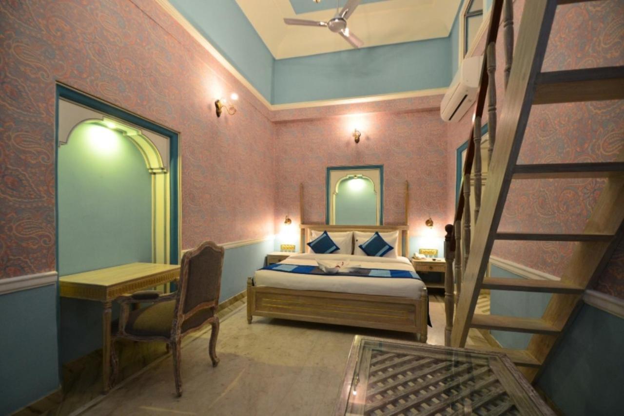 Nirbana Palace - A Heritage And 4*
