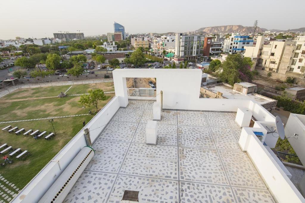 Tuma Club House Hotel