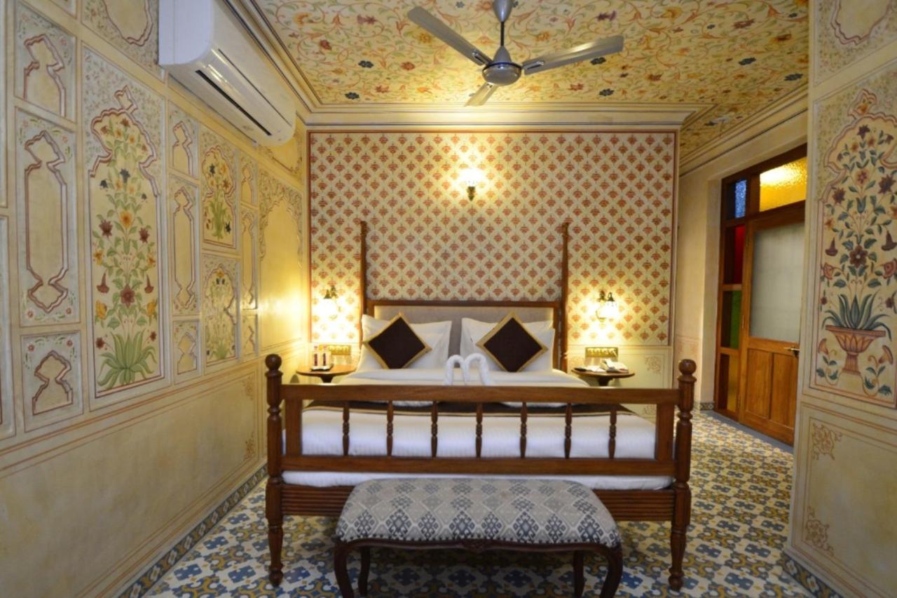 Nirbana Palace - A Heritage And 4* Jaipur