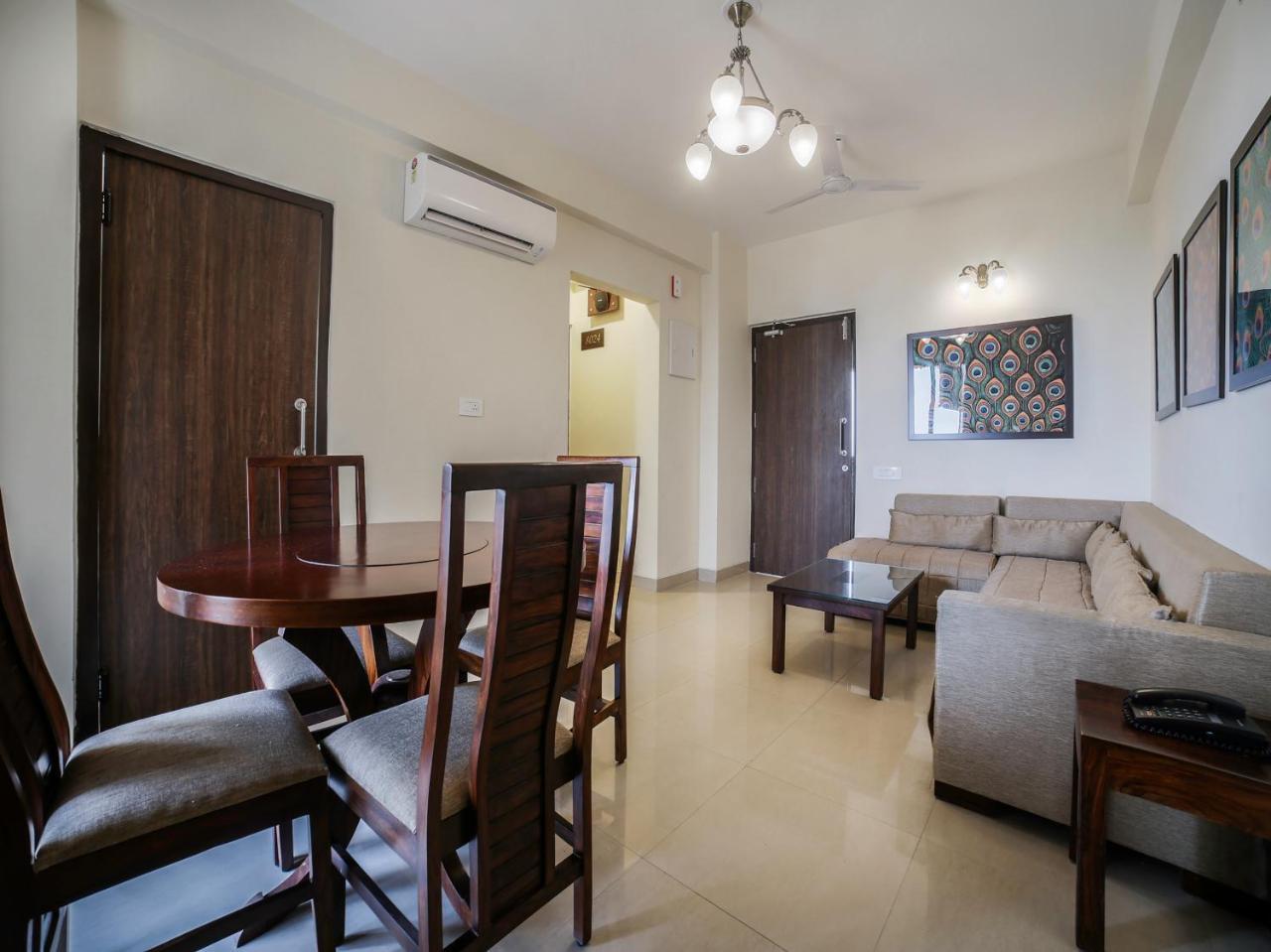 Oyo 8445 Zade House Hotel 2*