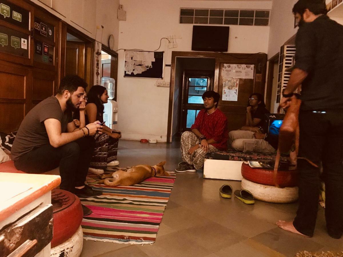 Hostel Doodle Rack Jaipur