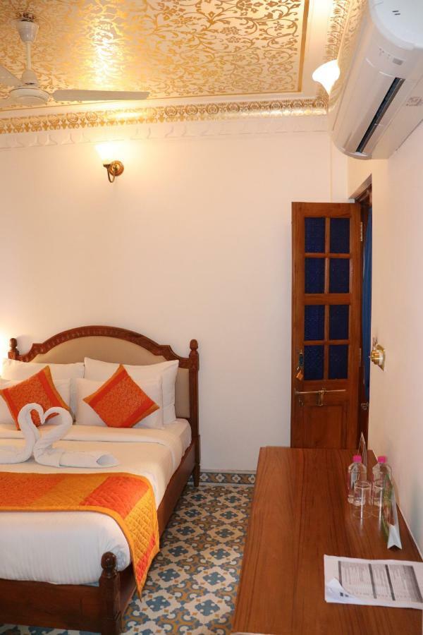Nirbana Palace - A Heritage And 4*