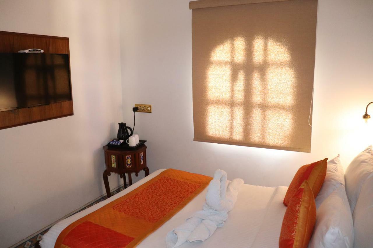 Nirbana Palace - A Heritage And 4*