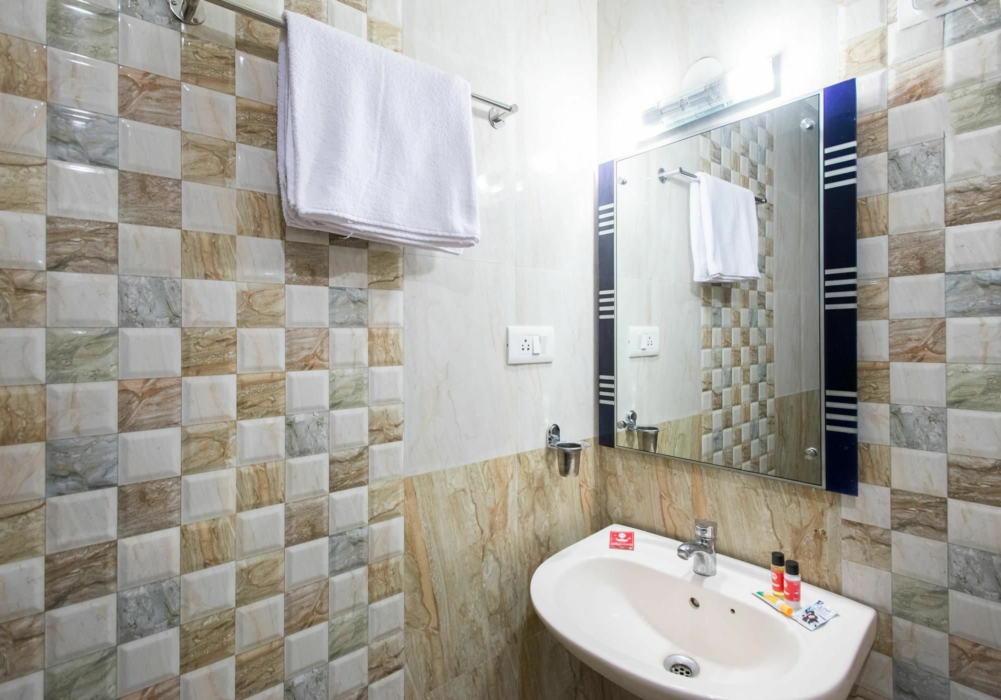 Hotel Oyo Khole Ke Hanuman Ji 3*