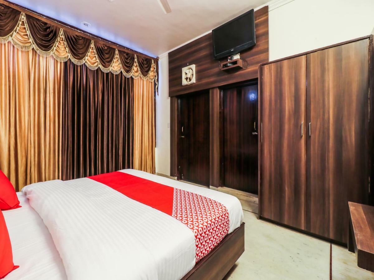 Super O Kaveri Path Formerly Shree Sai Residency Hotel 4*