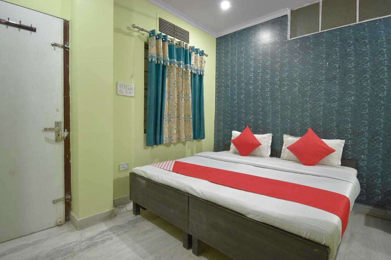 Hotel Fabhotel Golden Leaf I