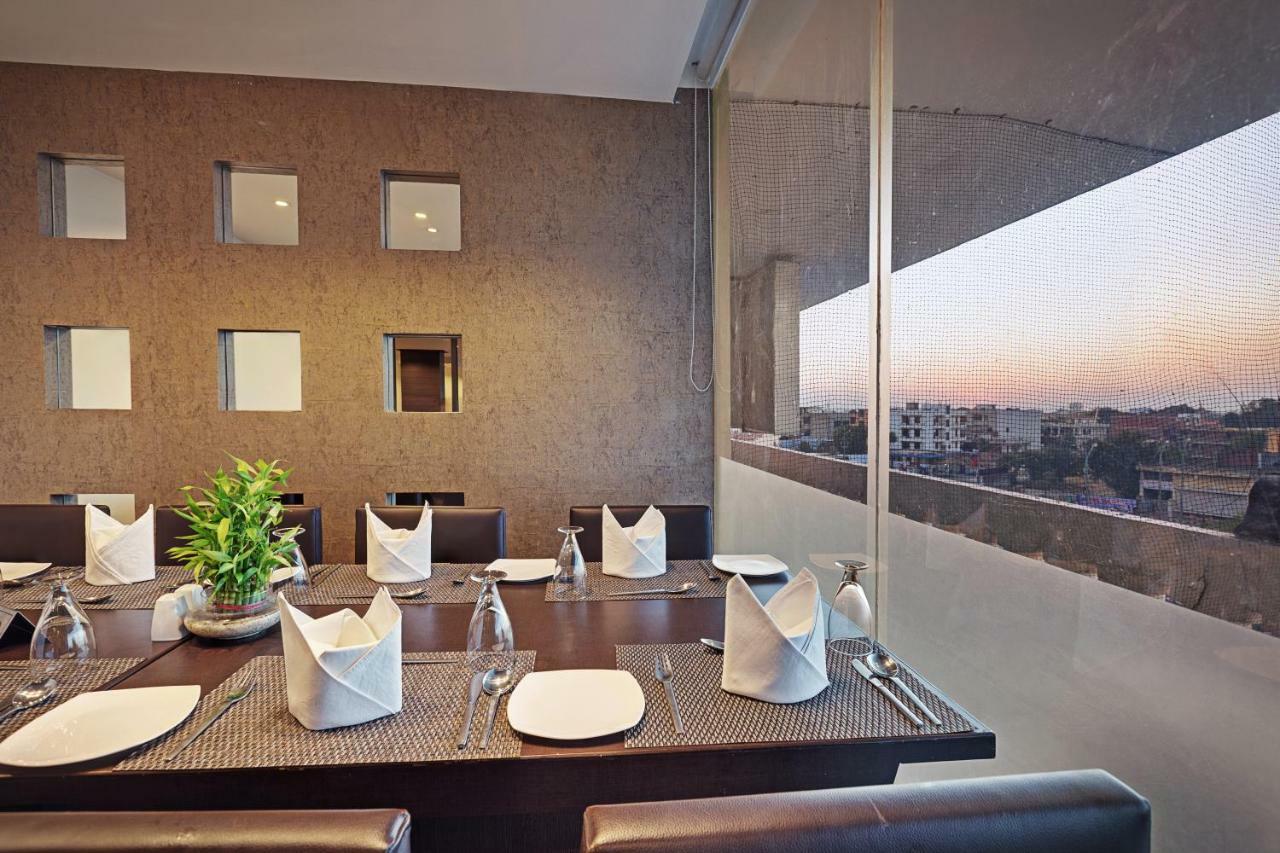 Whispering Palms Hotel 3*