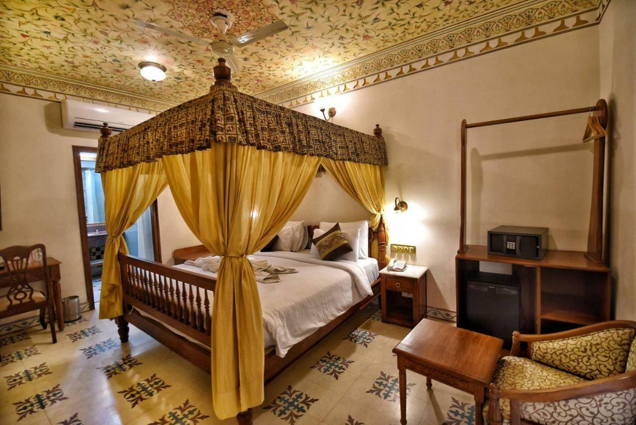 Nirbana Palace - A Heritage And Resort