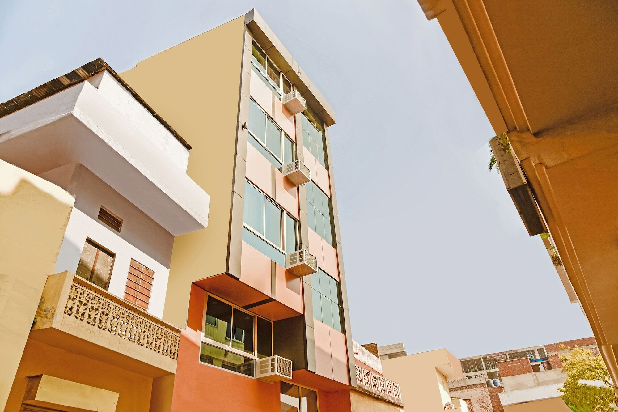 O Suraj Hotel