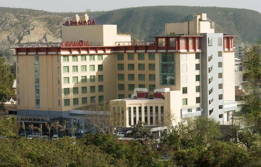 Ramada By Wyndham Hotel 4*