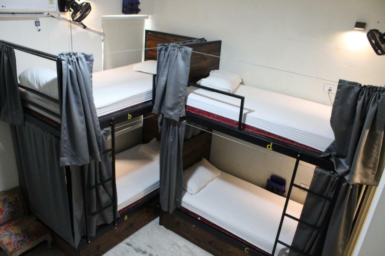 Hostel Hometales