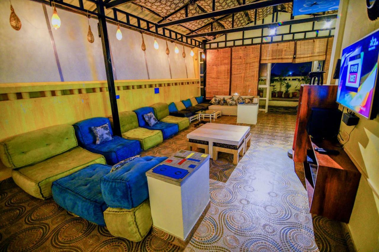Hostel Hometales *