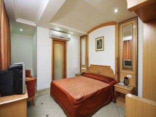 Hotel Castle Lalpura Mi Road Jaipur