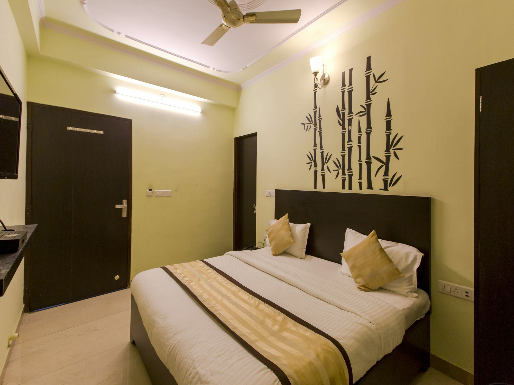 Oyo 7794 Raghukul Jaipur